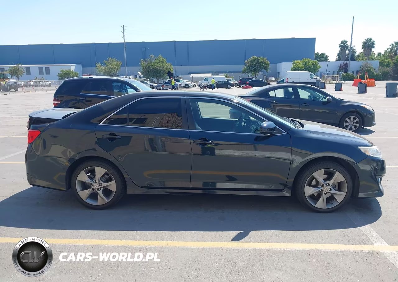 2014 Toyota Camry Se Sport VIN:4T1BF1FK5EU348443 - 13