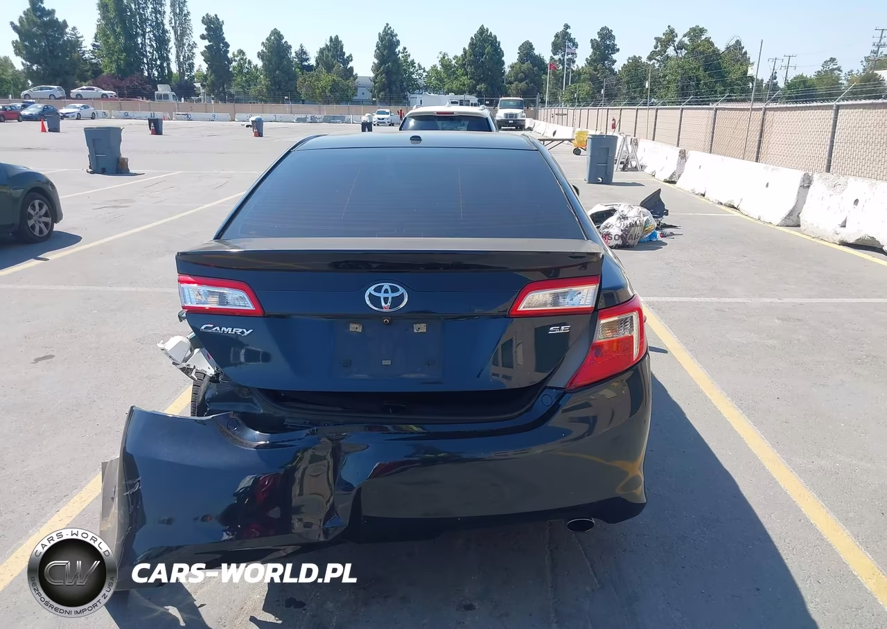 2014 Toyota Camry Se Sport VIN:4T1BF1FK5EU348443 - 16