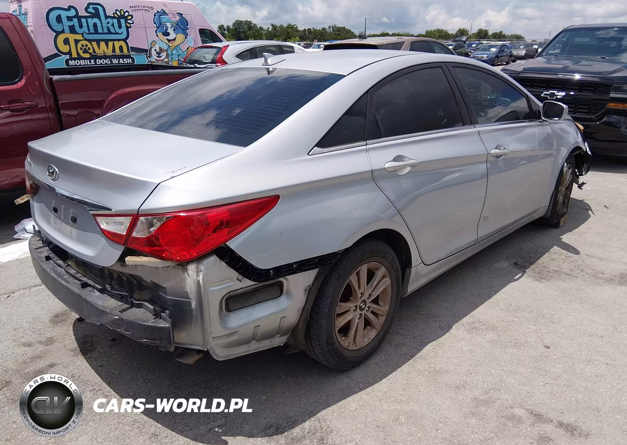 2013 Hyundai Sonata Gls VIN:5NPEB4AC6DH790106 - 4