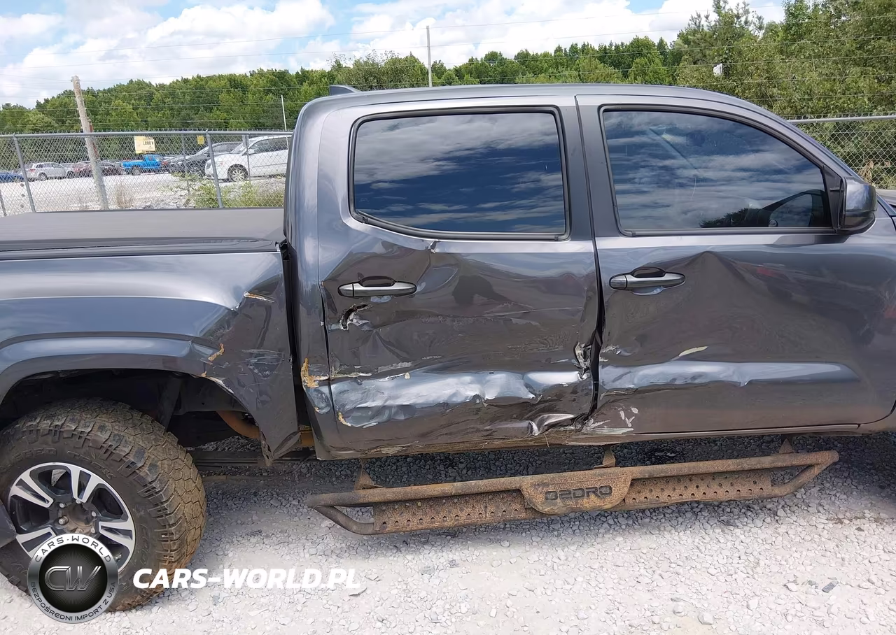 2017 Toyota Tacoma Sr VIN:5TFAX5GN3HX084994 - 6