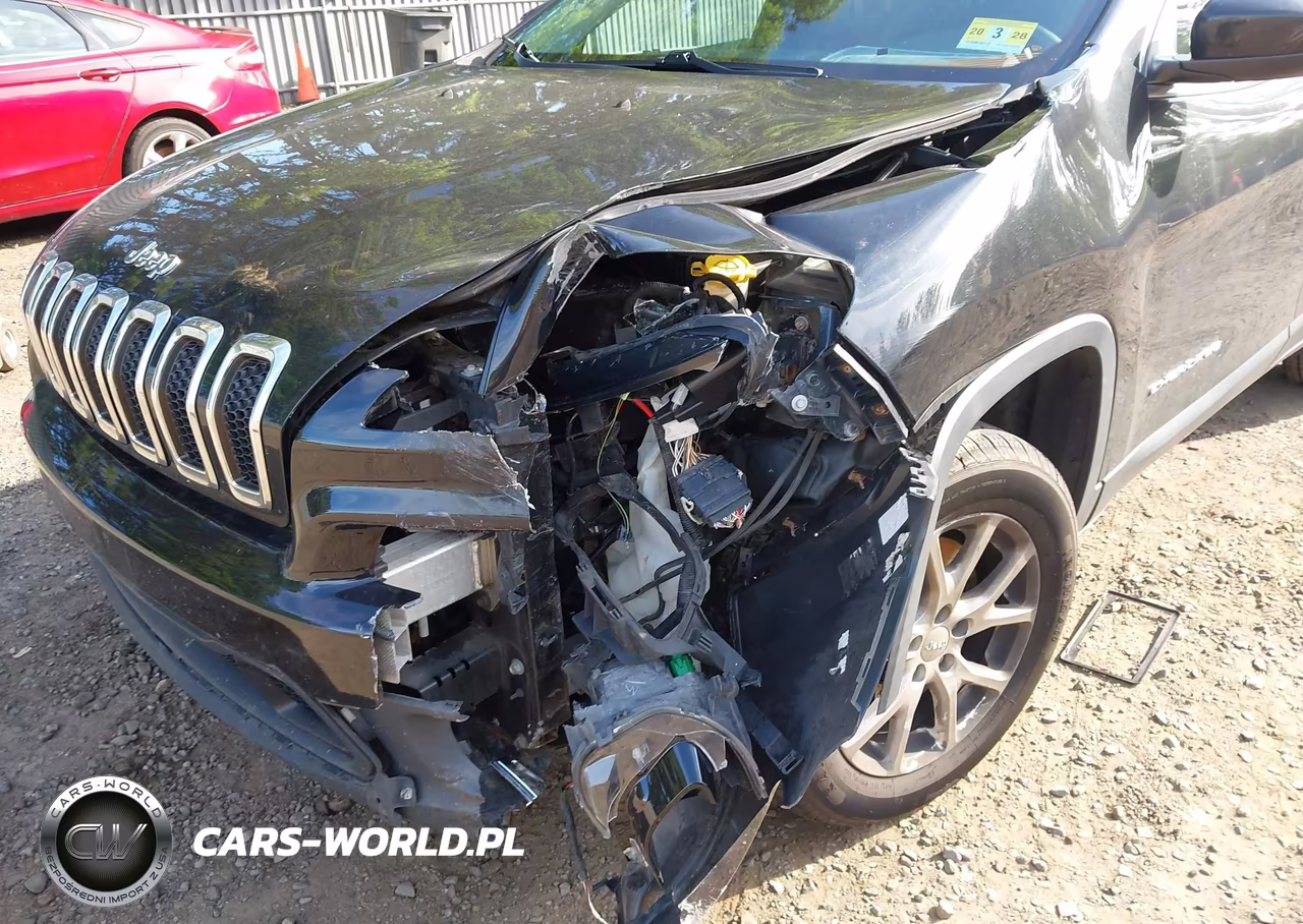 2016 Jeep Cherokee Latitude VIN:1C4PJMCB7GW219125 - 6