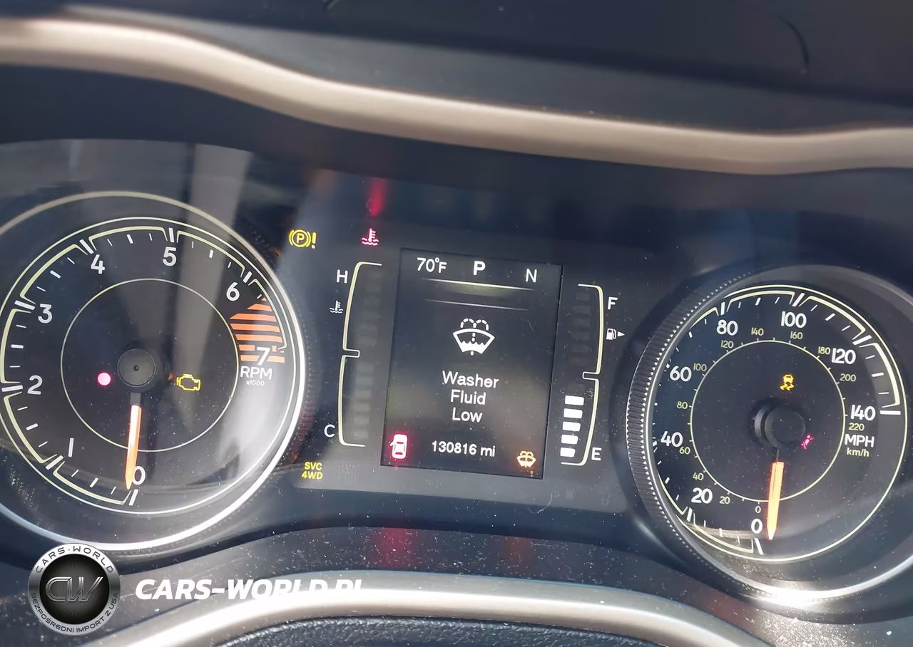 2016 Jeep Cherokee Latitude VIN:1C4PJMCB7GW219125 - 7