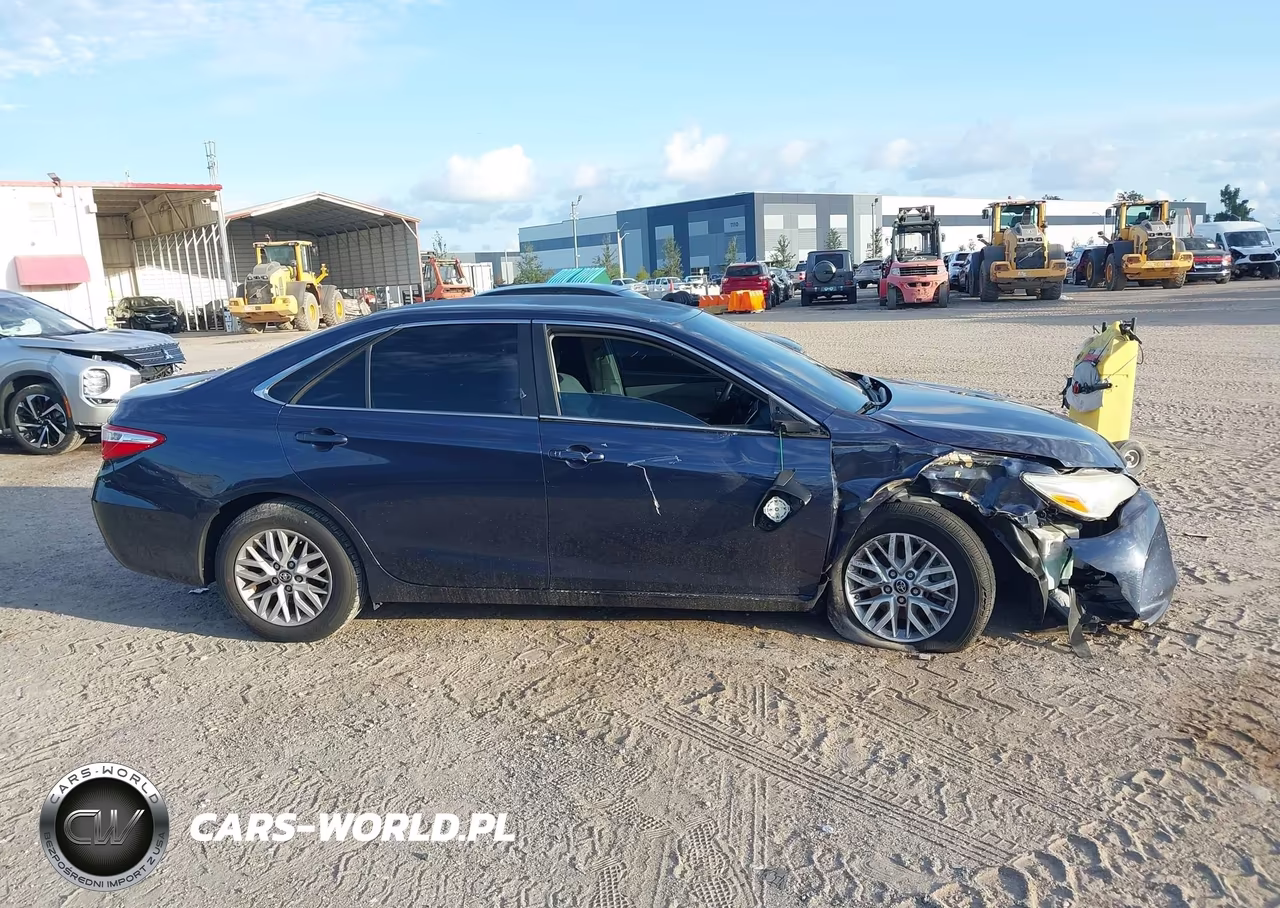 2016 Toyota Camry Le VIN:4T4BF1FK5GR571235 - 13