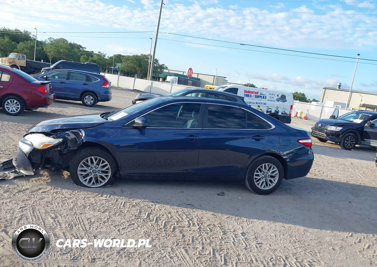 2016 Toyota Camry Le VIN:4T4BF1FK5GR571235 - 14