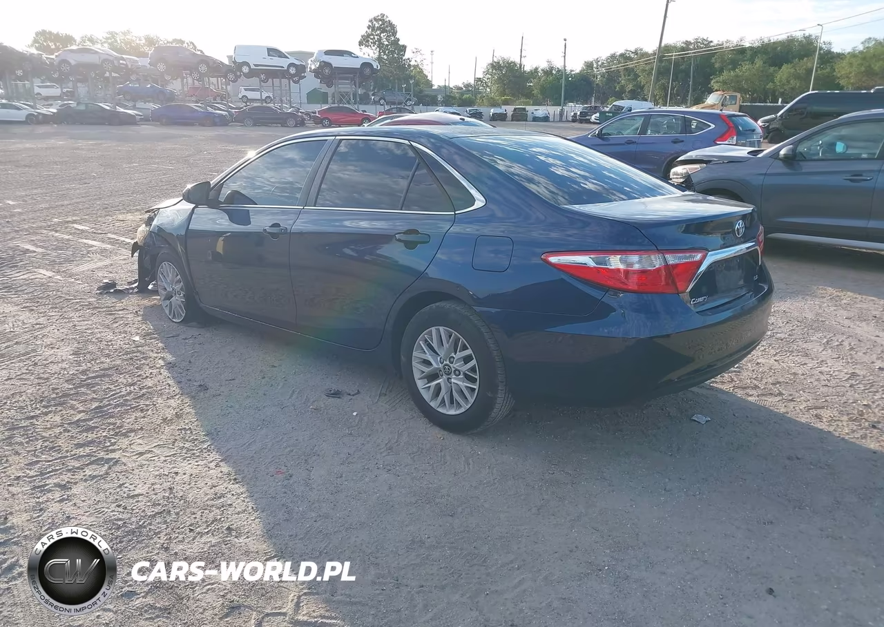 2016 Toyota Camry Le VIN:4T4BF1FK5GR571235 - 3