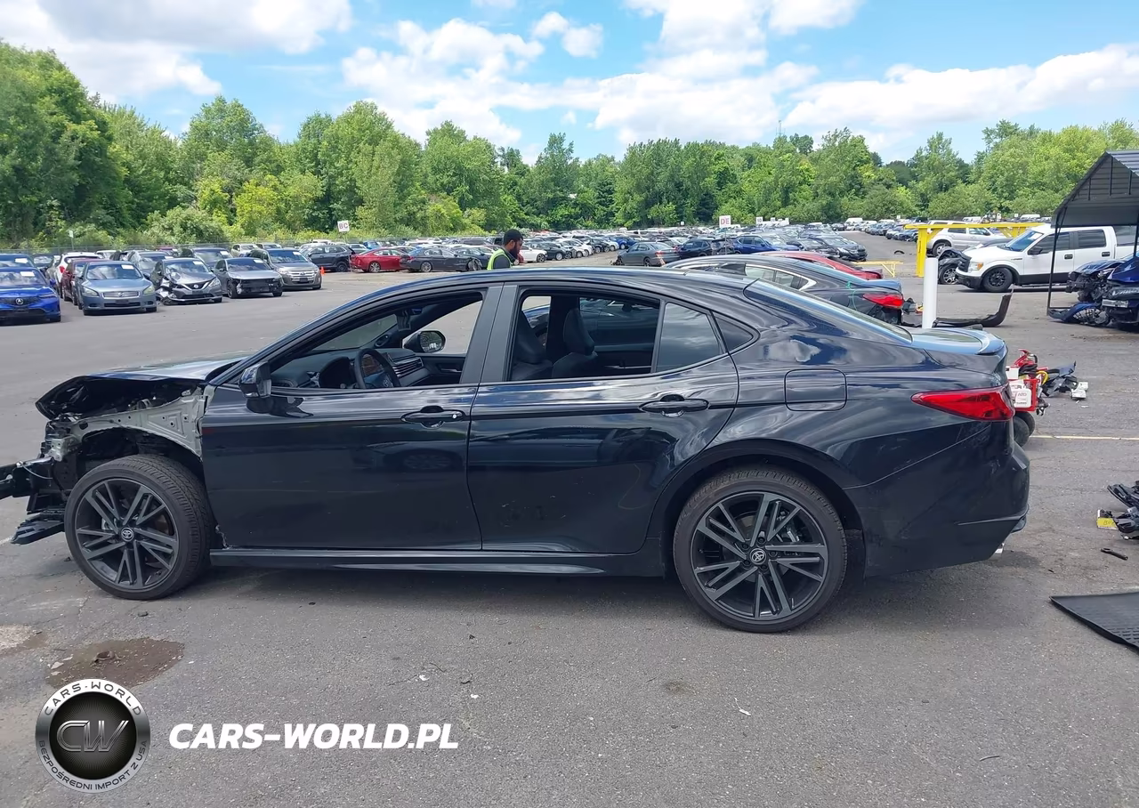 2026 Toyota Camry Xse VIN:4T1DBADK6TU554343 - 15