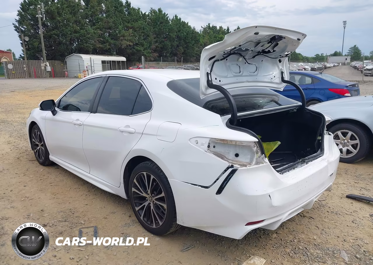 2020 Toyota Camry Se VIN:4T1G11AK5LU953104 - 3