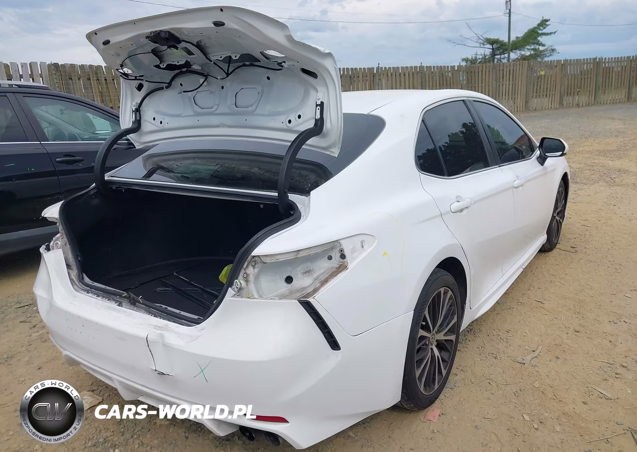 2020 Toyota Camry Se VIN:4T1G11AK5LU953104 - 4