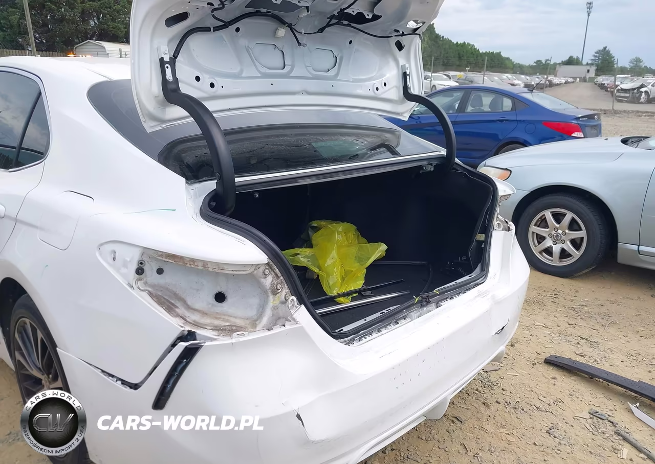 2020 Toyota Camry Se VIN:4T1G11AK5LU953104 - 6