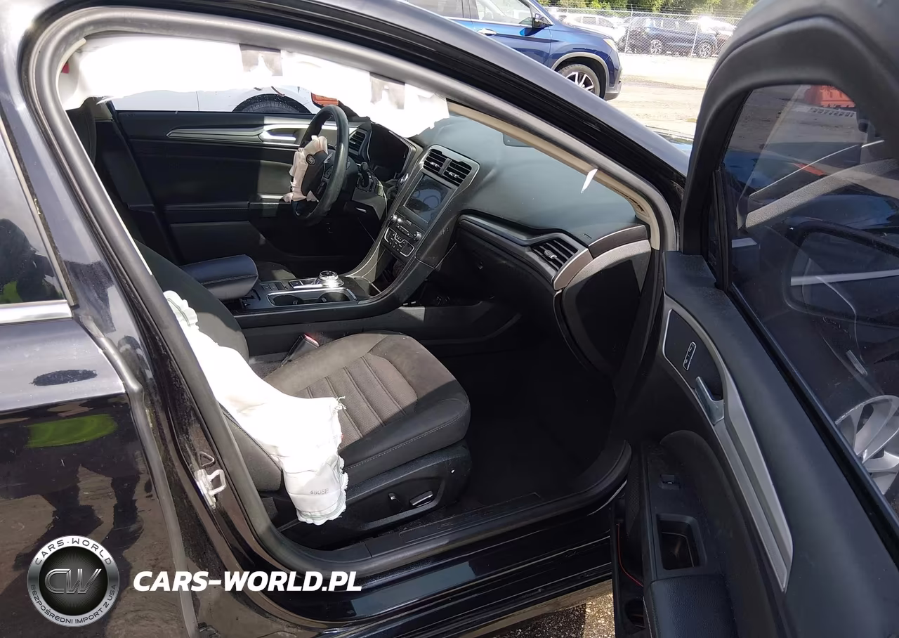 2019 Ford Fusion Hybrid Se VIN:3FA6P0LU3KR119111 - 5