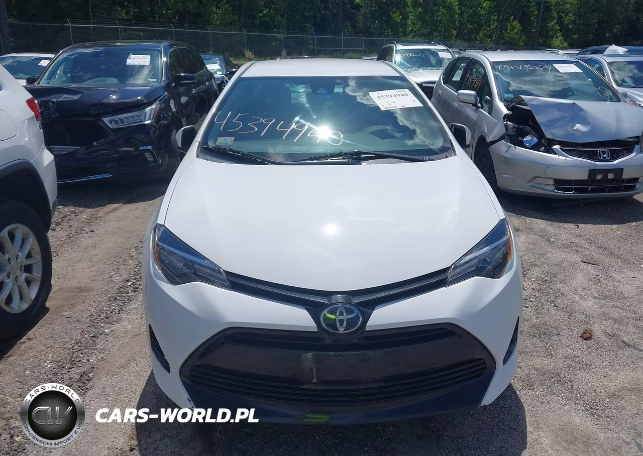 2017 Toyota Corolla Le VIN:2T1BURHEXHC864993 - 12