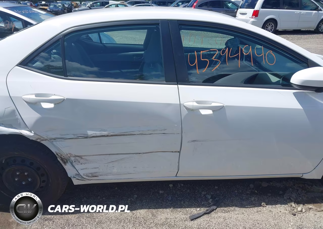 2017 Toyota Corolla Le VIN:2T1BURHEXHC864993 - 13