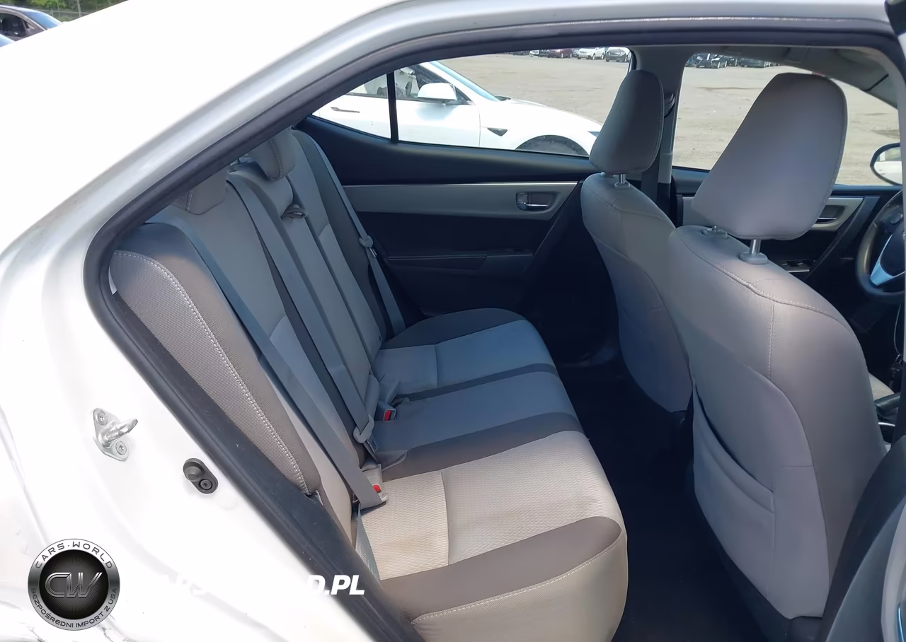 2017 Toyota Corolla Le VIN:2T1BURHEXHC864993 - 8
