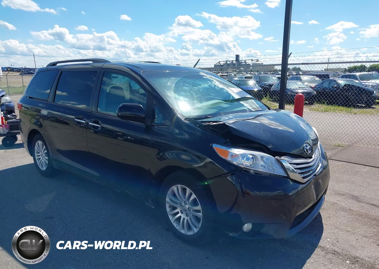 2016 Toyota Sienna Xle 8 Passenger