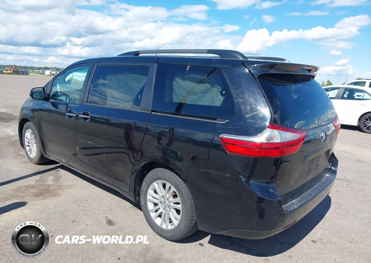 2016 Toyota Sienna Xle 8 Passenger VIN:5TDYK3DCXGS744778 - 3