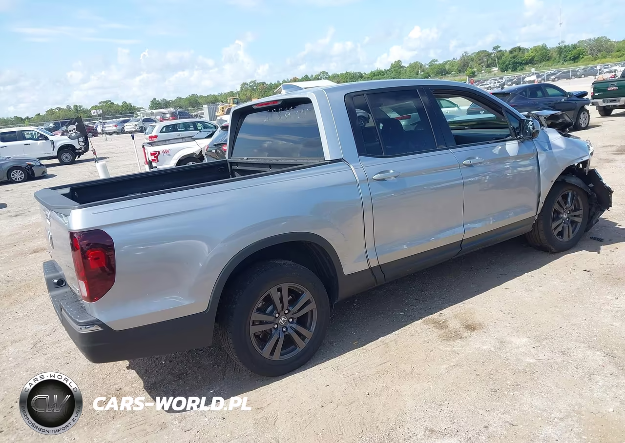 2019 Honda Ridgeline Sport VIN:5FPYK3F18KB044015 - 4