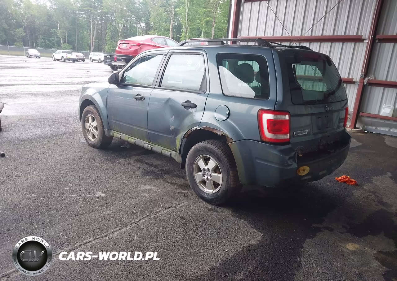 2010 Ford Escape Xls VIN:1FMCU9C73AKB92367 - 3
