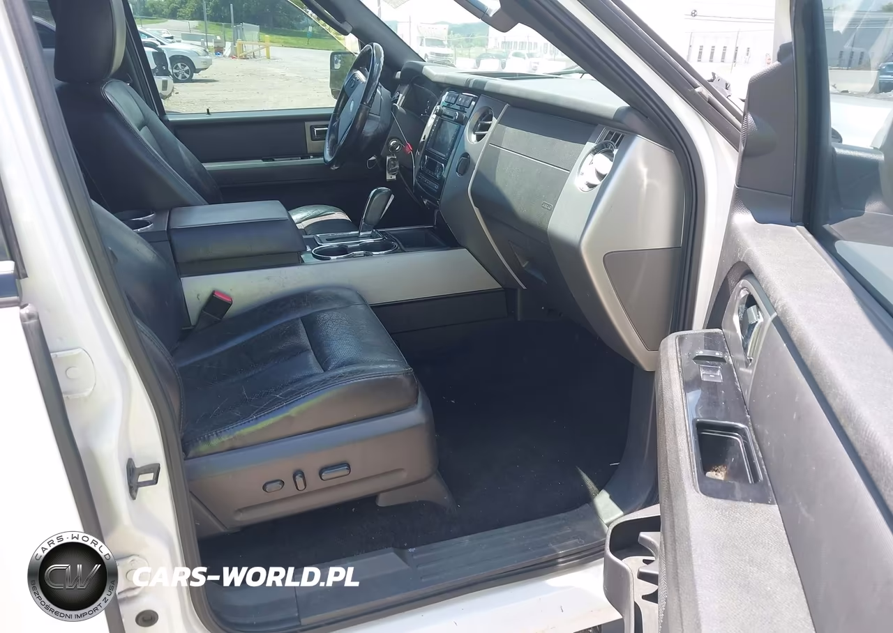 2012 Ford Expedition Limited VIN:1FMJU2A57CEF46733 - 5