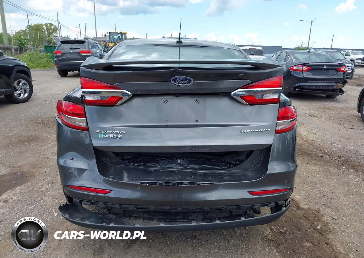 2019 Ford Fusion Energi Titanium VIN:3FA6P0SU6KR228194 - 16