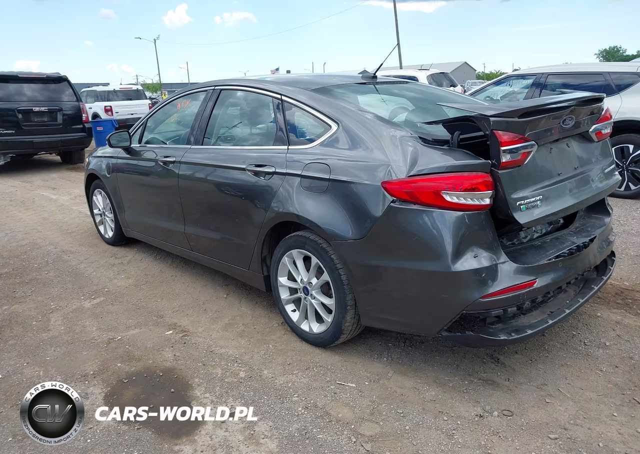 2019 Ford Fusion Energi Titanium VIN:3FA6P0SU6KR228194 - 3