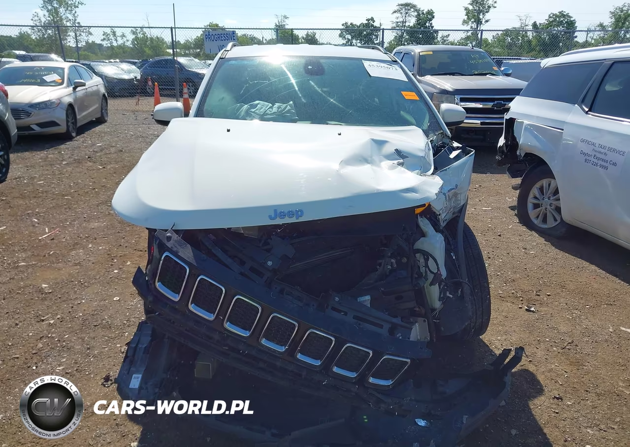 2018 Jeep Compass Latitude 4X4 VIN:3C4NJDBB7JT104286 - 12