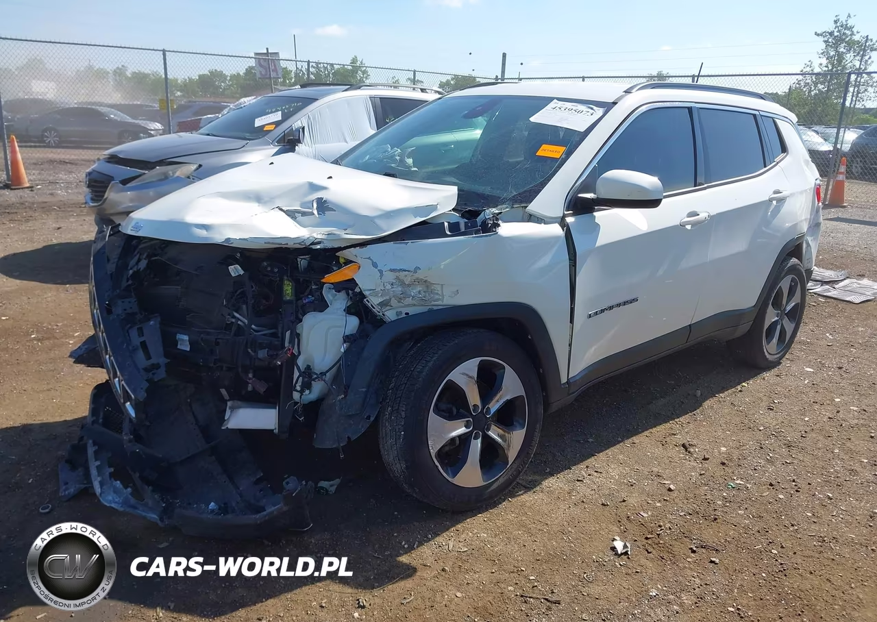 2018 Jeep Compass Latitude 4X4 VIN:3C4NJDBB7JT104286 - 2