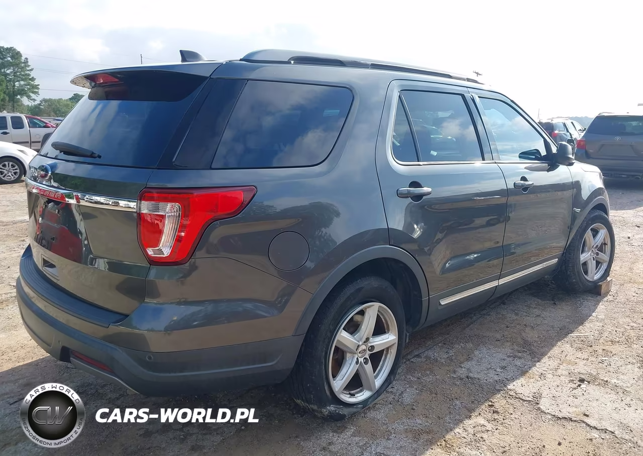 2019 Ford Explorer Xlt VIN:1FM5K7D82KGA76737 - 4