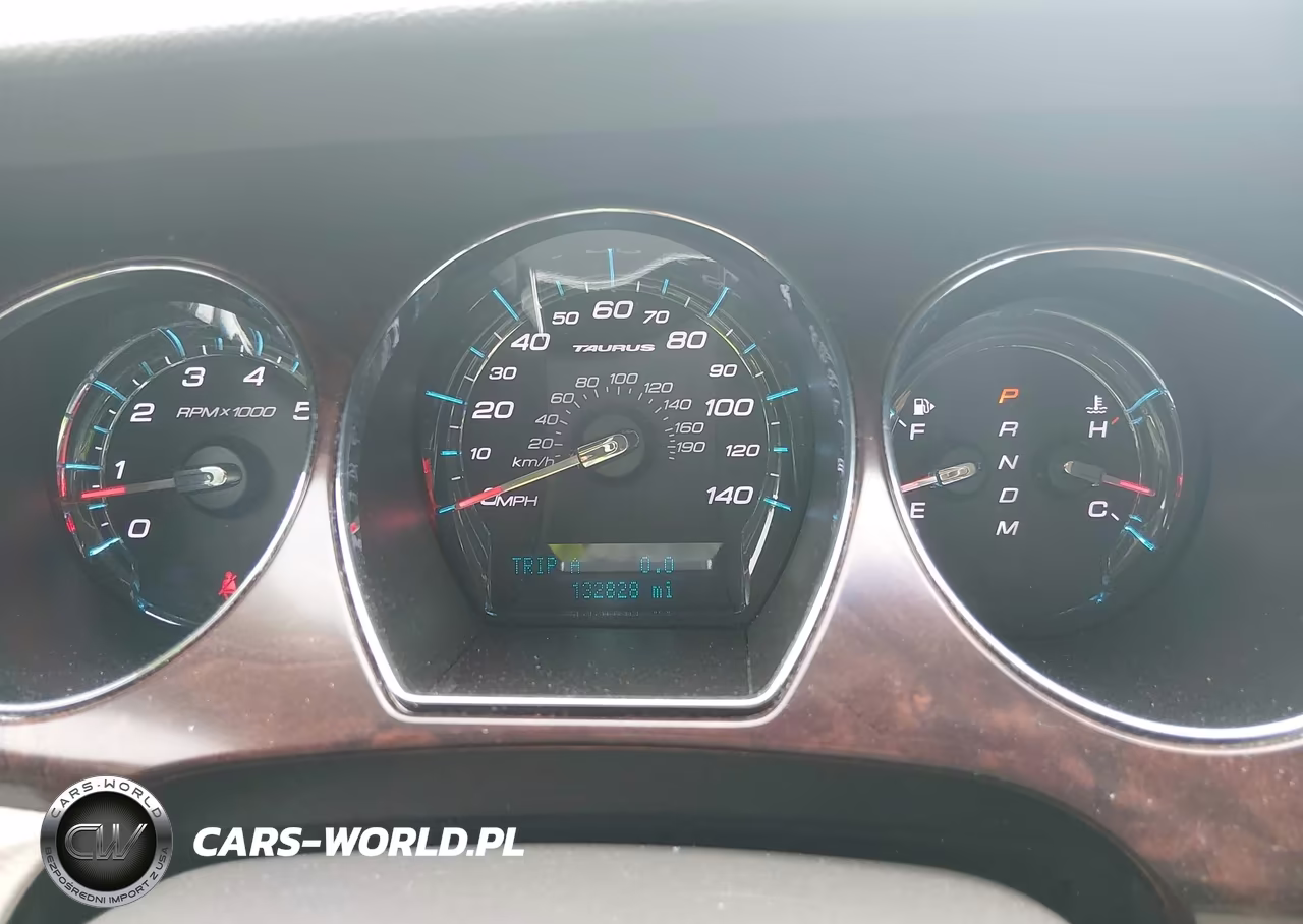 2010 Ford Taurus Limited VIN:1FAHP2FW8AG168182 - 7