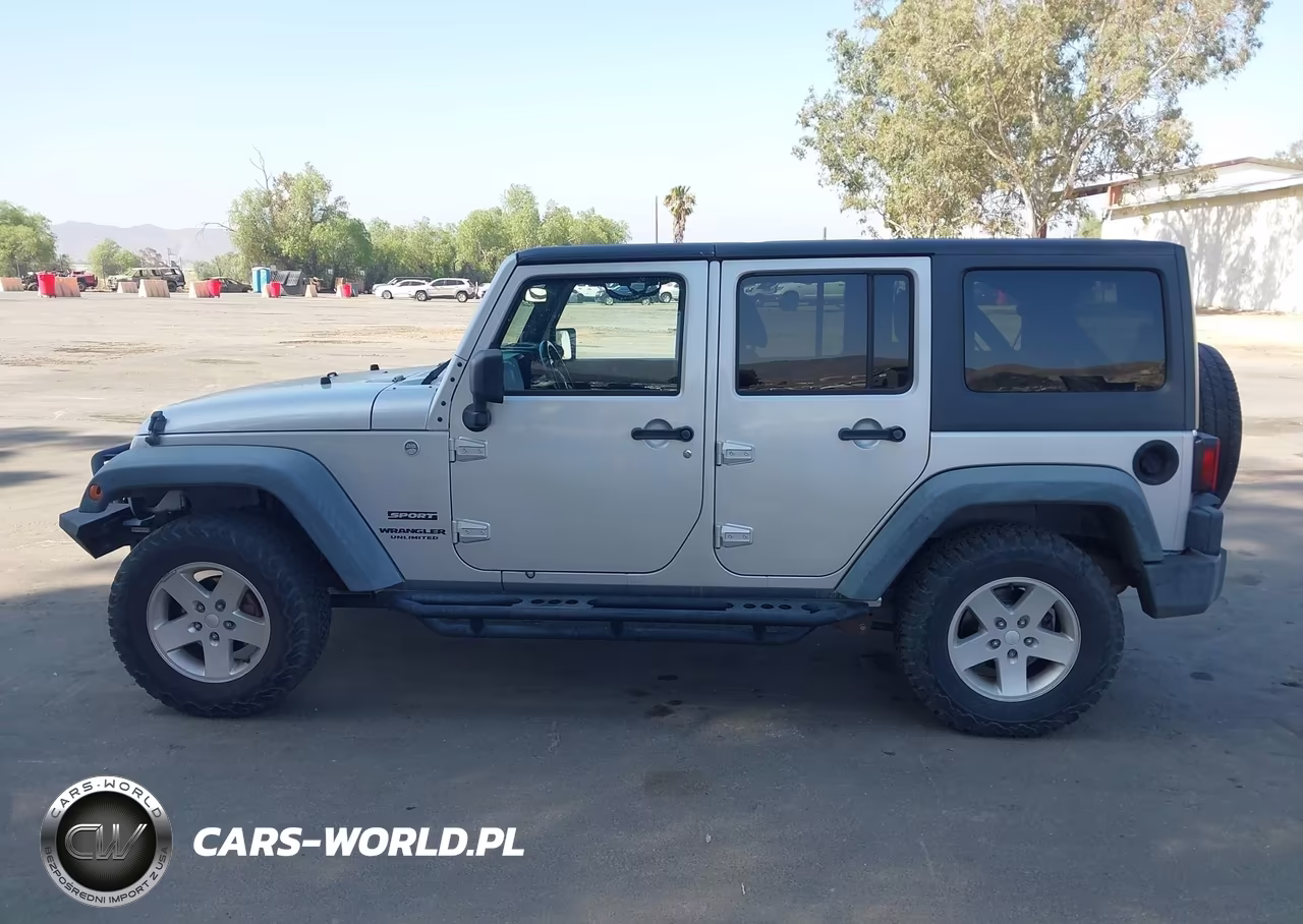 2011 Jeep Wrangler Unlimited Sport VIN:1J4BA3H10BL519419 - 14