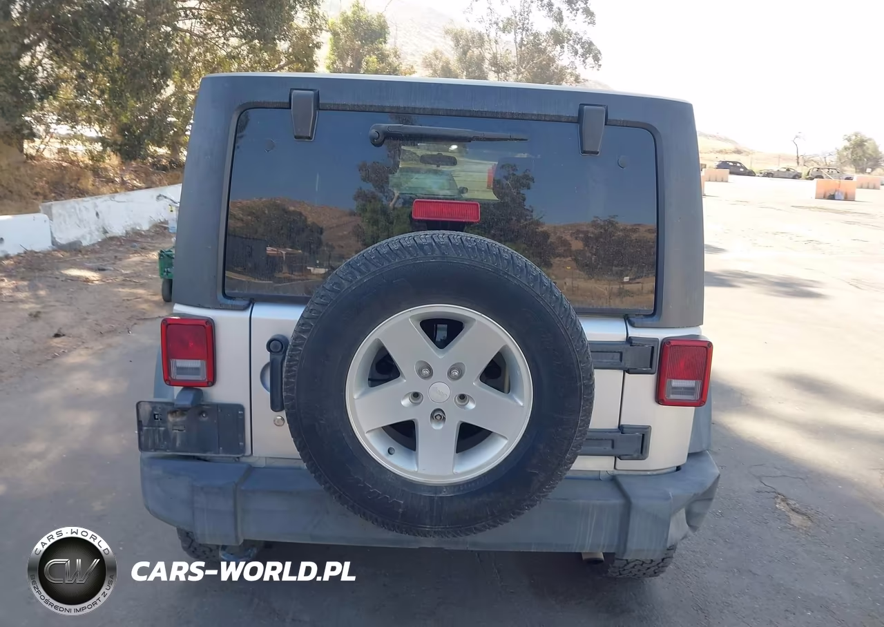 2011 Jeep Wrangler Unlimited Sport VIN:1J4BA3H10BL519419 - 16