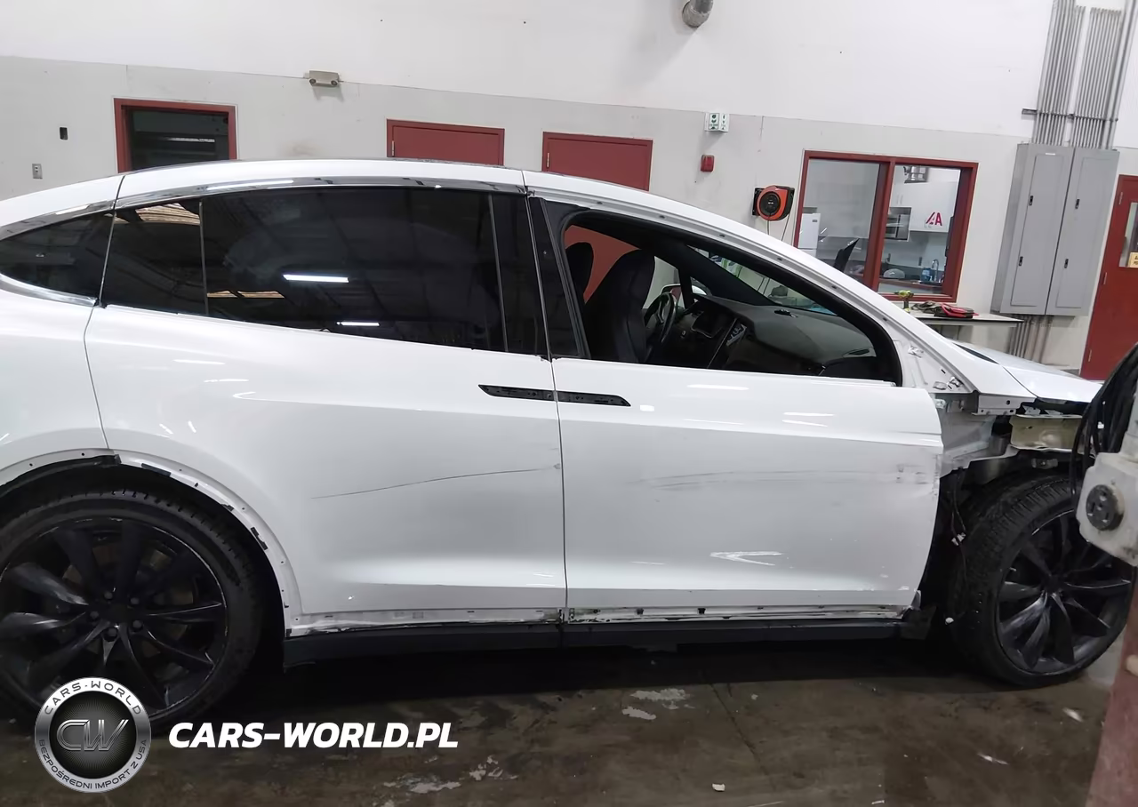 2018 Tesla Model X 100D-75D-P100D VIN:5YJXCDE23JF140599 - 14