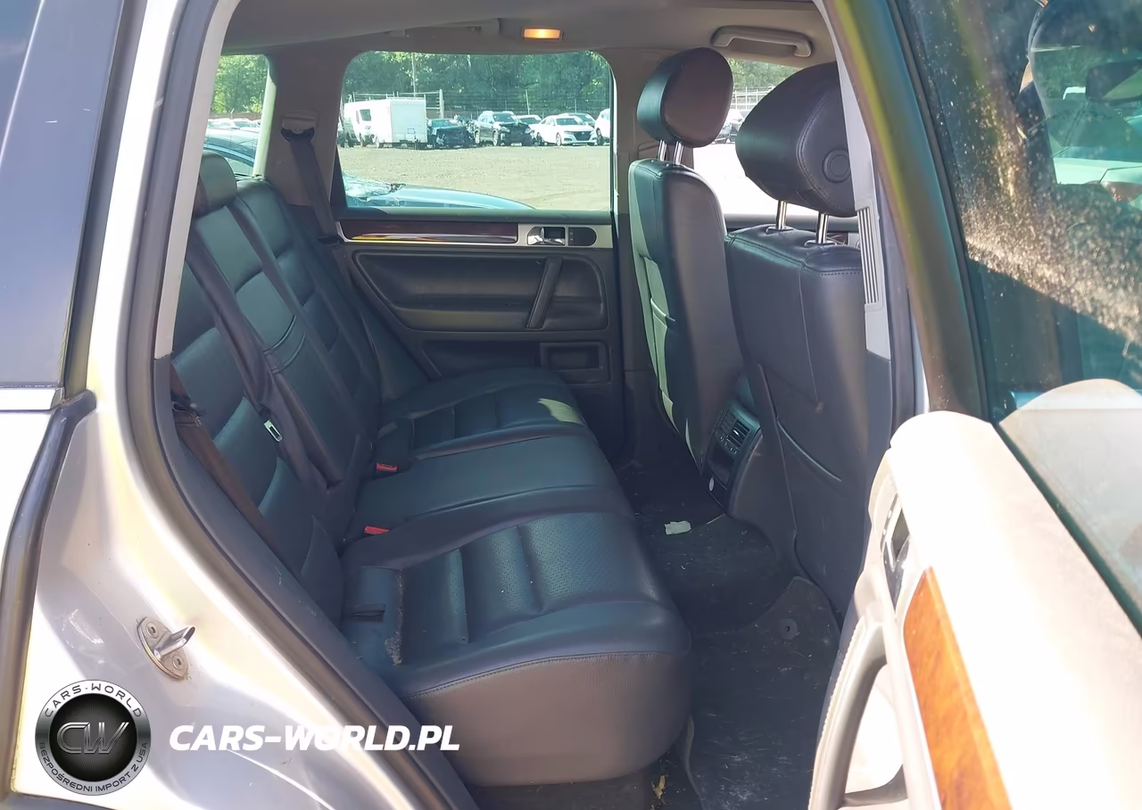 2010 Volkswagen Touareg V6 Tdi VIN:WVGFK7A92AD003434 - 8