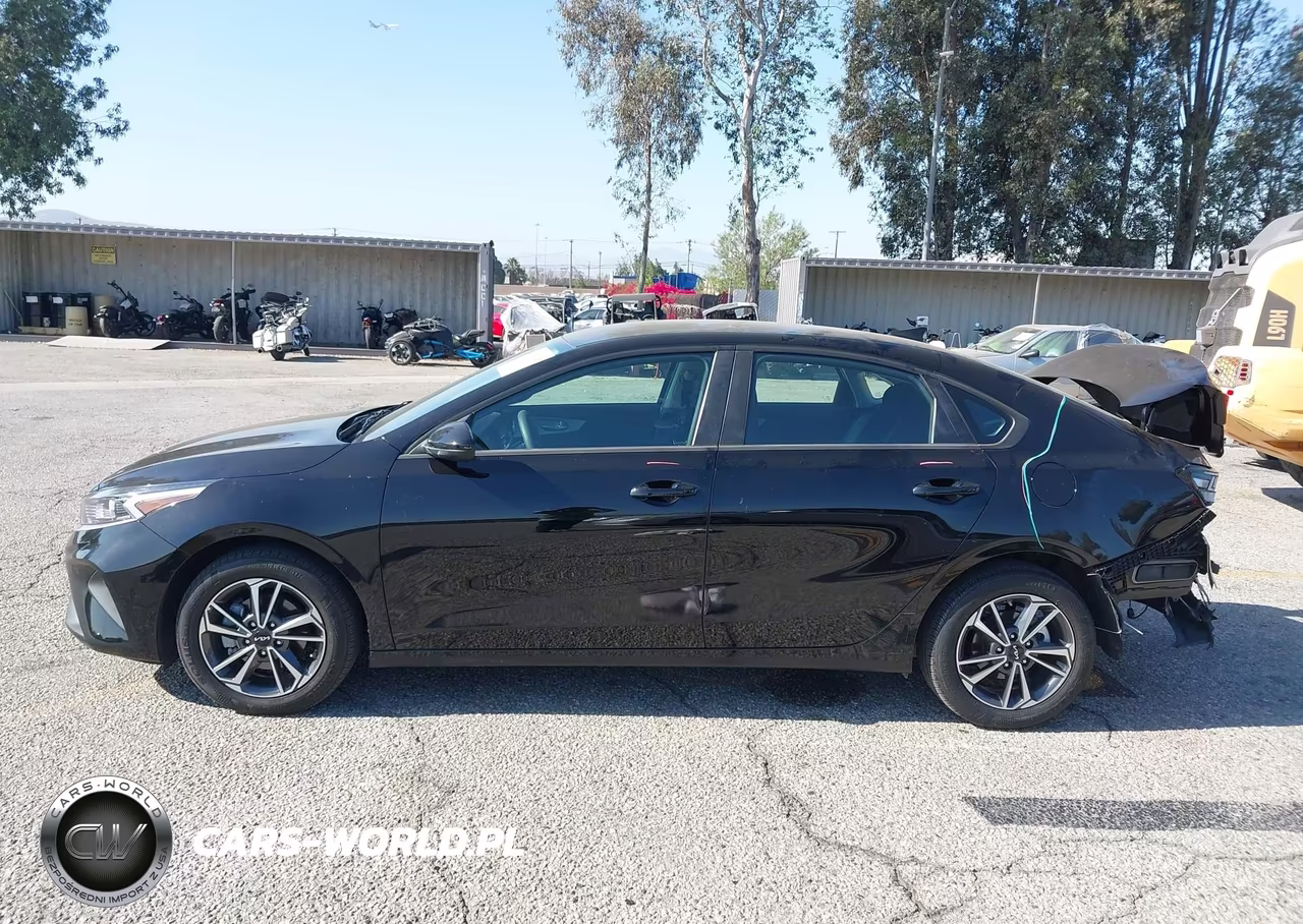 2023 Kia Forte Lxs VIN:3KPF24AD9PE665560 - 14