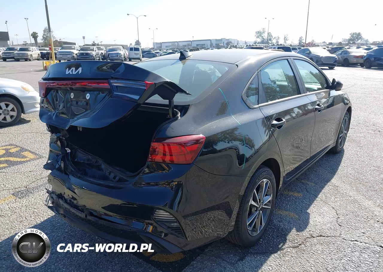 2023 Kia Forte Lxs VIN:3KPF24AD9PE665560 - 4