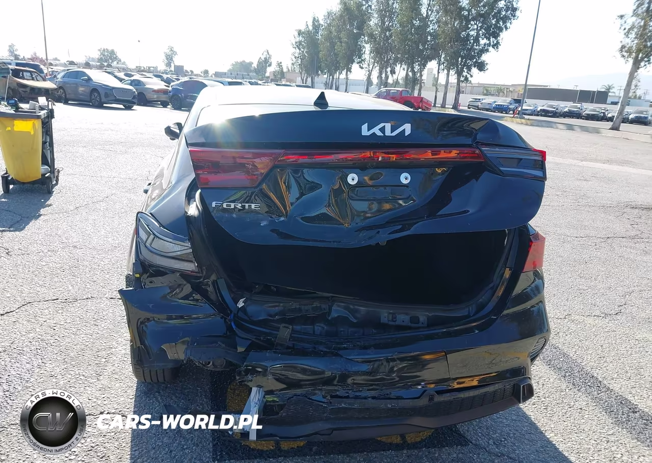 2023 Kia Forte Lxs VIN:3KPF24AD9PE665560 - 6