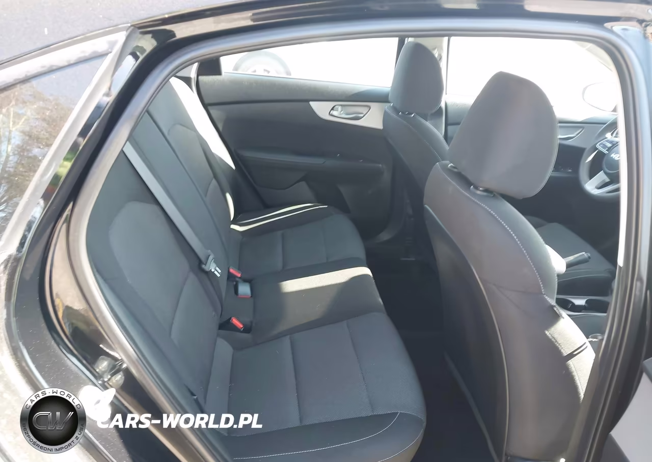 2023 Kia Forte Lxs VIN:3KPF24AD9PE665560 - 8