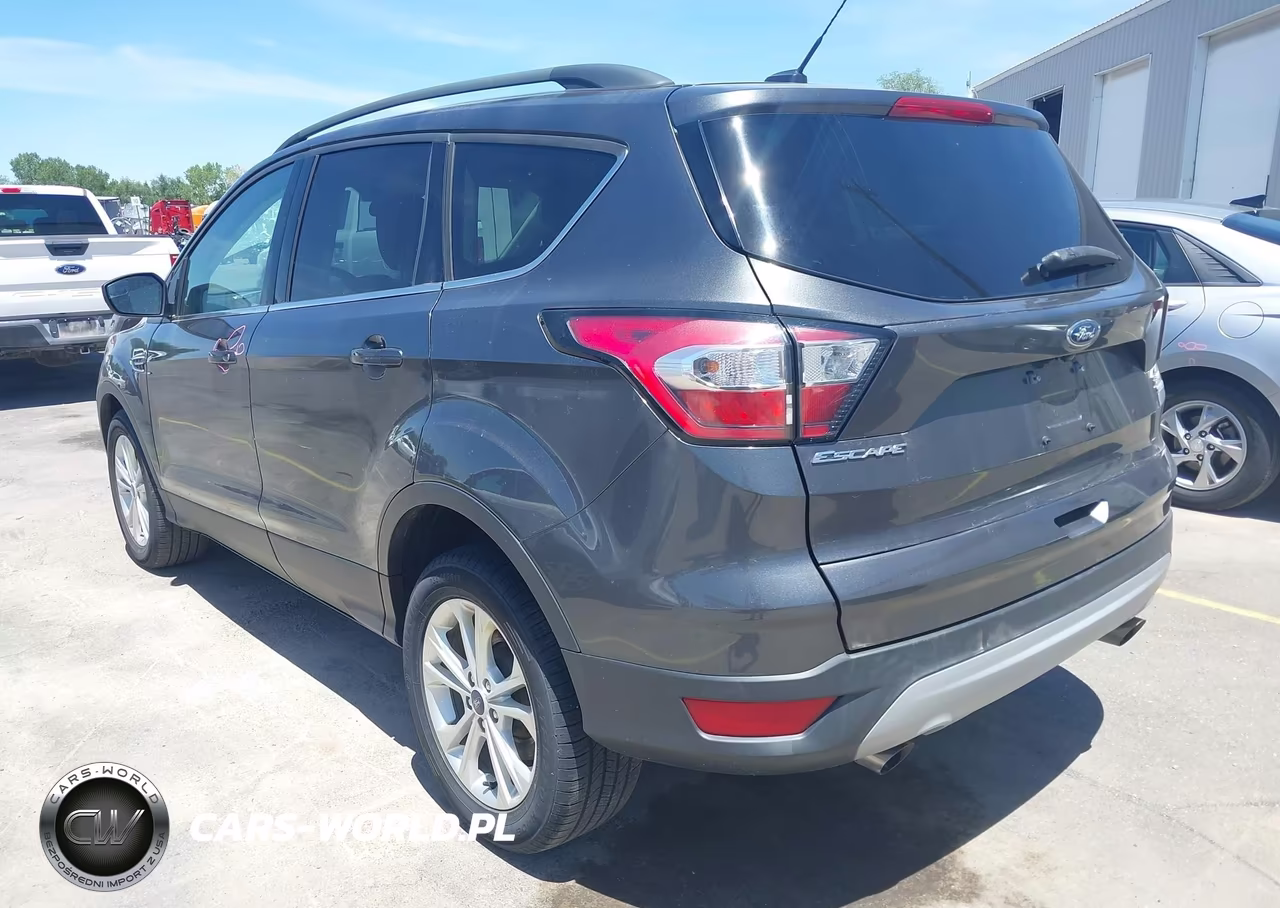 2018 Ford Escape Se VIN:1FMCU9GD7JUC38836 - 3