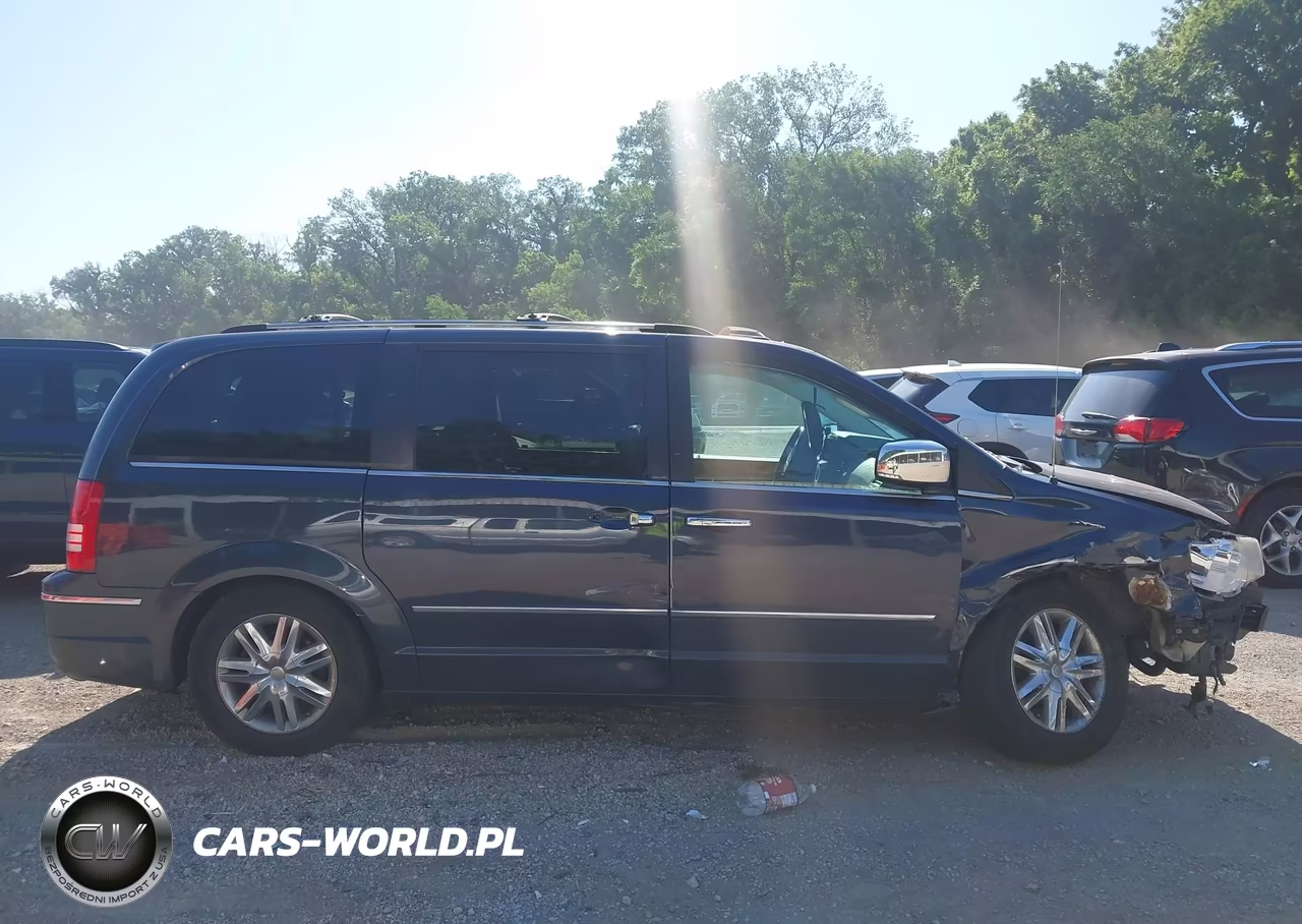 2008 Chrysler Town & Country Limited VIN:2A8HR64X58R792899 - 13