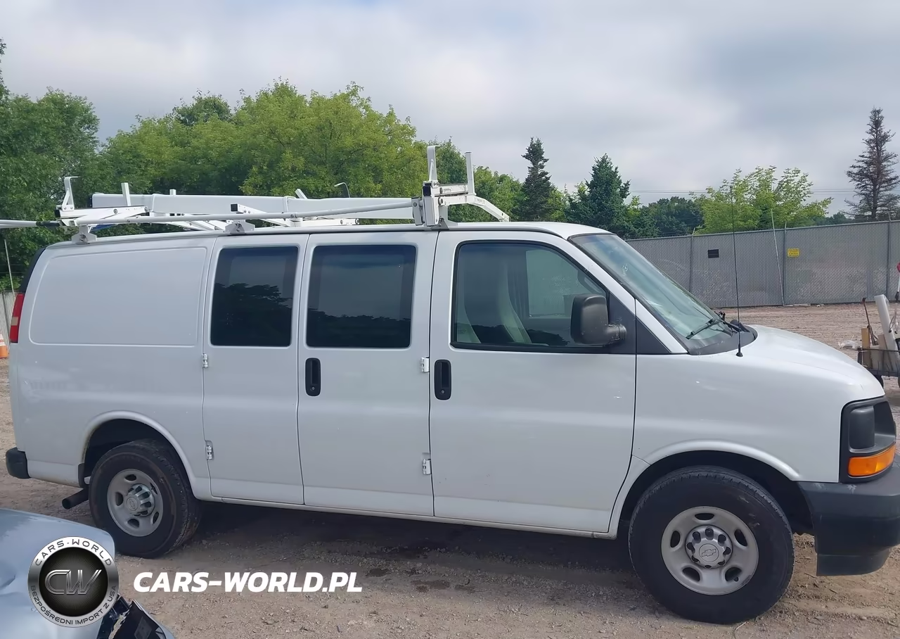 2017 Chevrolet Express 2500 Work Van VIN:1GCWGAFFXH1223384 - 13