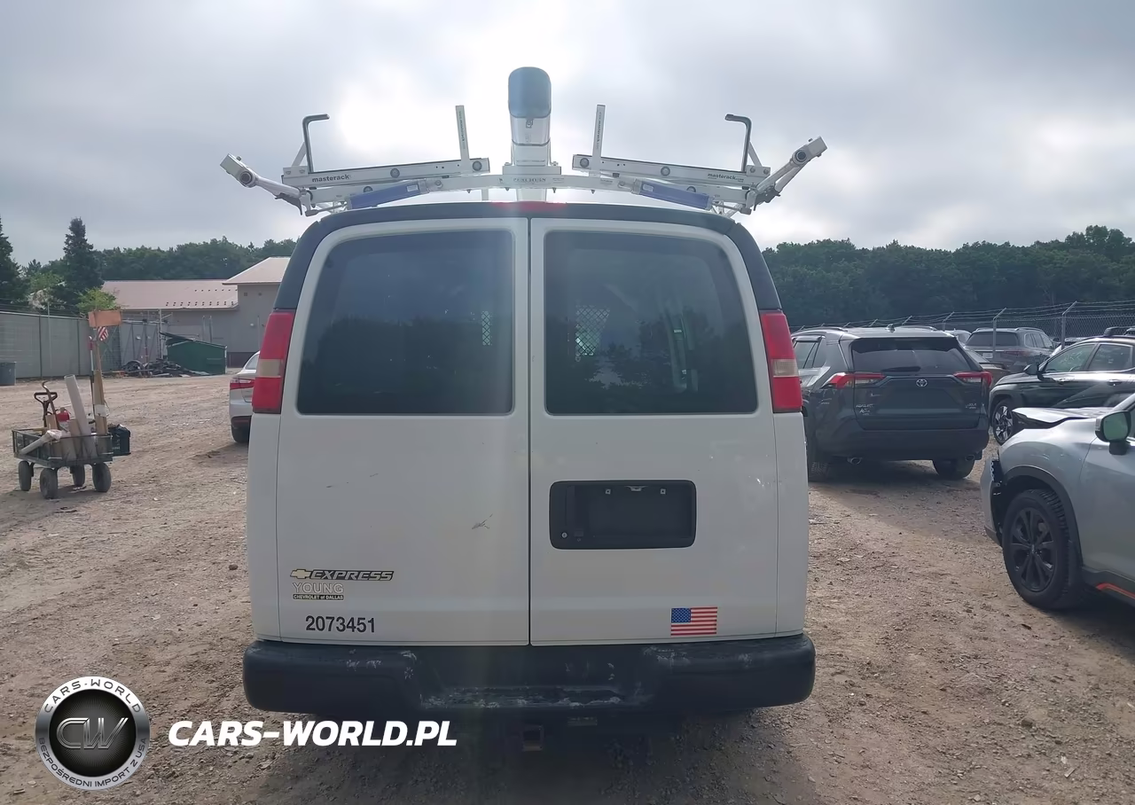 2017 Chevrolet Express 2500 Work Van VIN:1GCWGAFFXH1223384 - 16