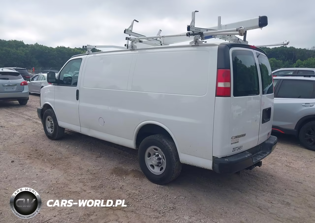 2017 Chevrolet Express 2500 Work Van VIN:1GCWGAFFXH1223384 - 3
