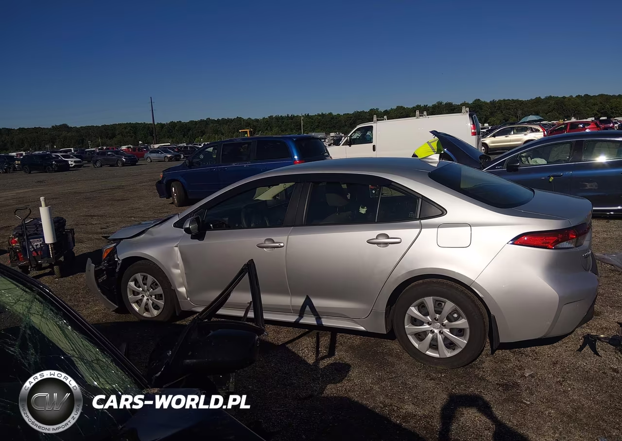 2026 Toyota Corolla Hybrid Hybrid Le VIN:JTDBCMFE5T3124620 - 14