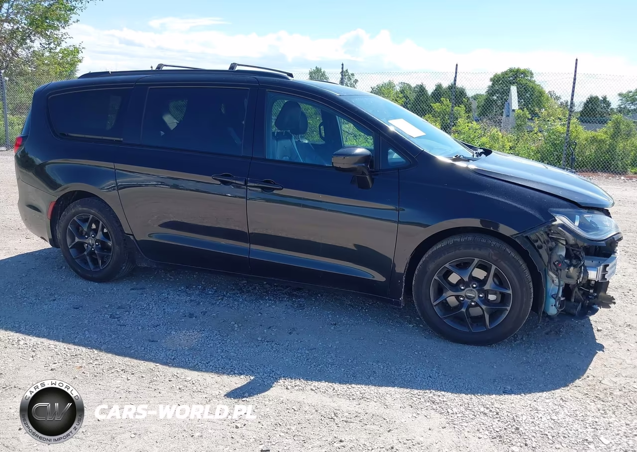 2018 Chrysler Pacifica Touring L