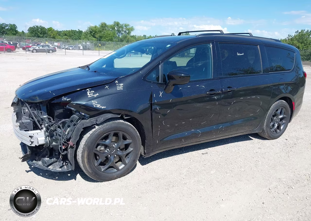 2018 Chrysler Pacifica Touring L VIN:2C4RC1BG7JR351400 - 2
