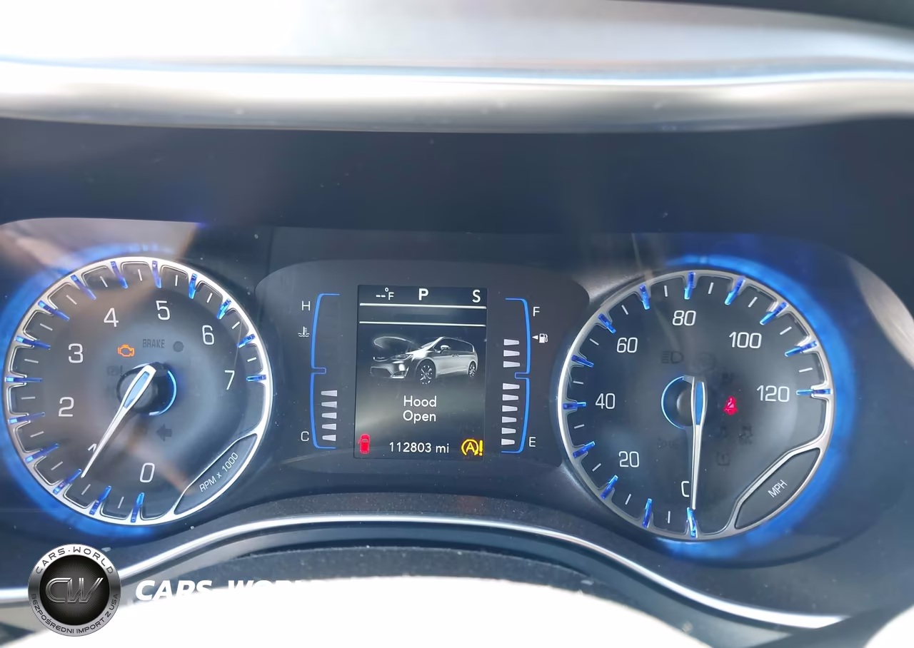 2018 Chrysler Pacifica Touring L VIN:2C4RC1BG7JR351400 - 7