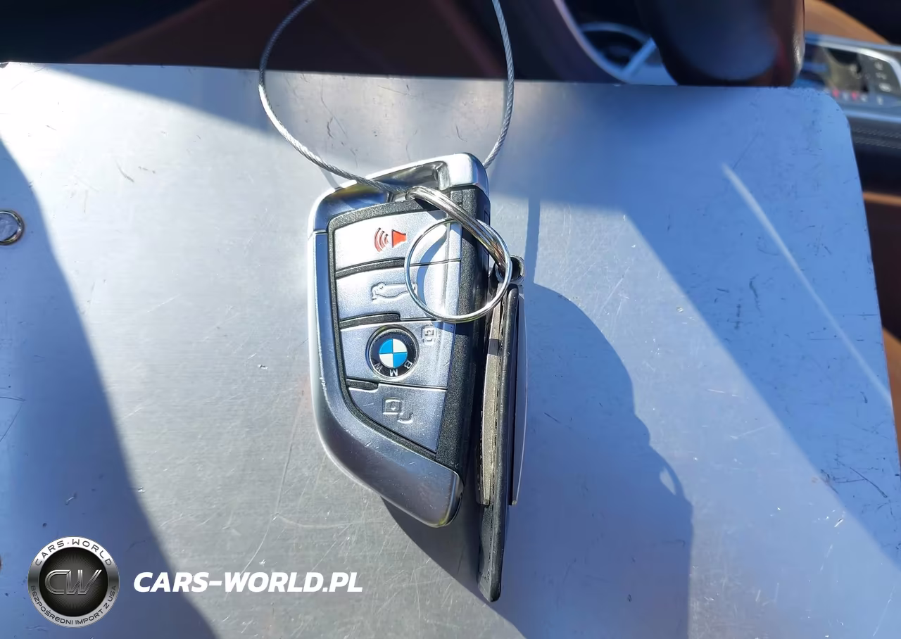 2023 BMW M8 Cabriolet Competition VIN:WBSDZ0C00PCL36476 - 11