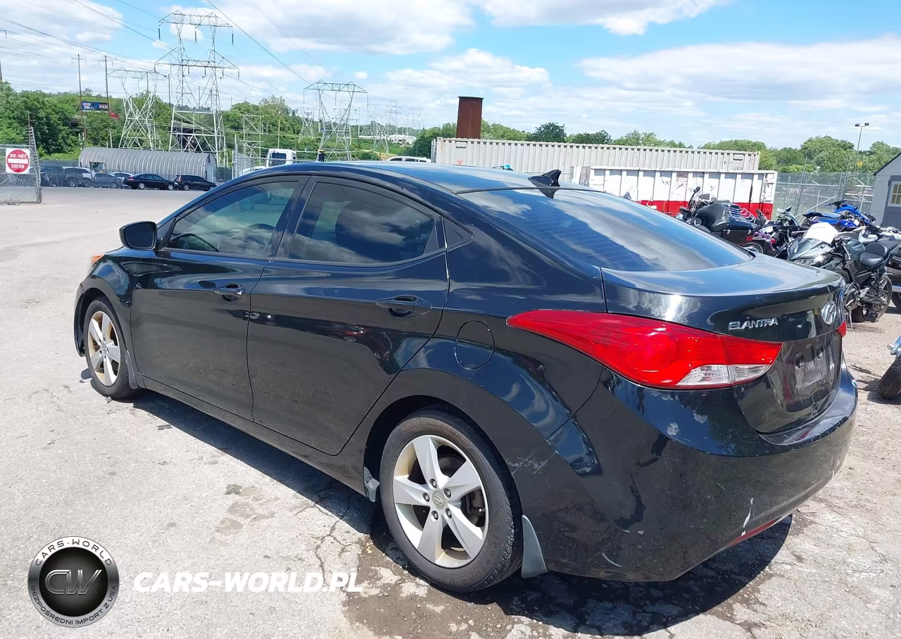 2013 Hyundai Elantra Gls VIN:5NPDH4AE1DH406549 - 3