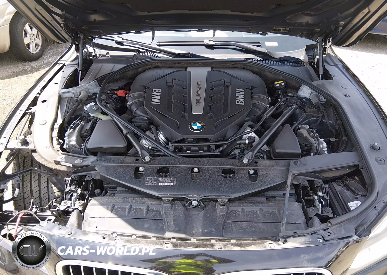 2015 BMW 750Li VIN:WBAYE8C55FD782322 - 10