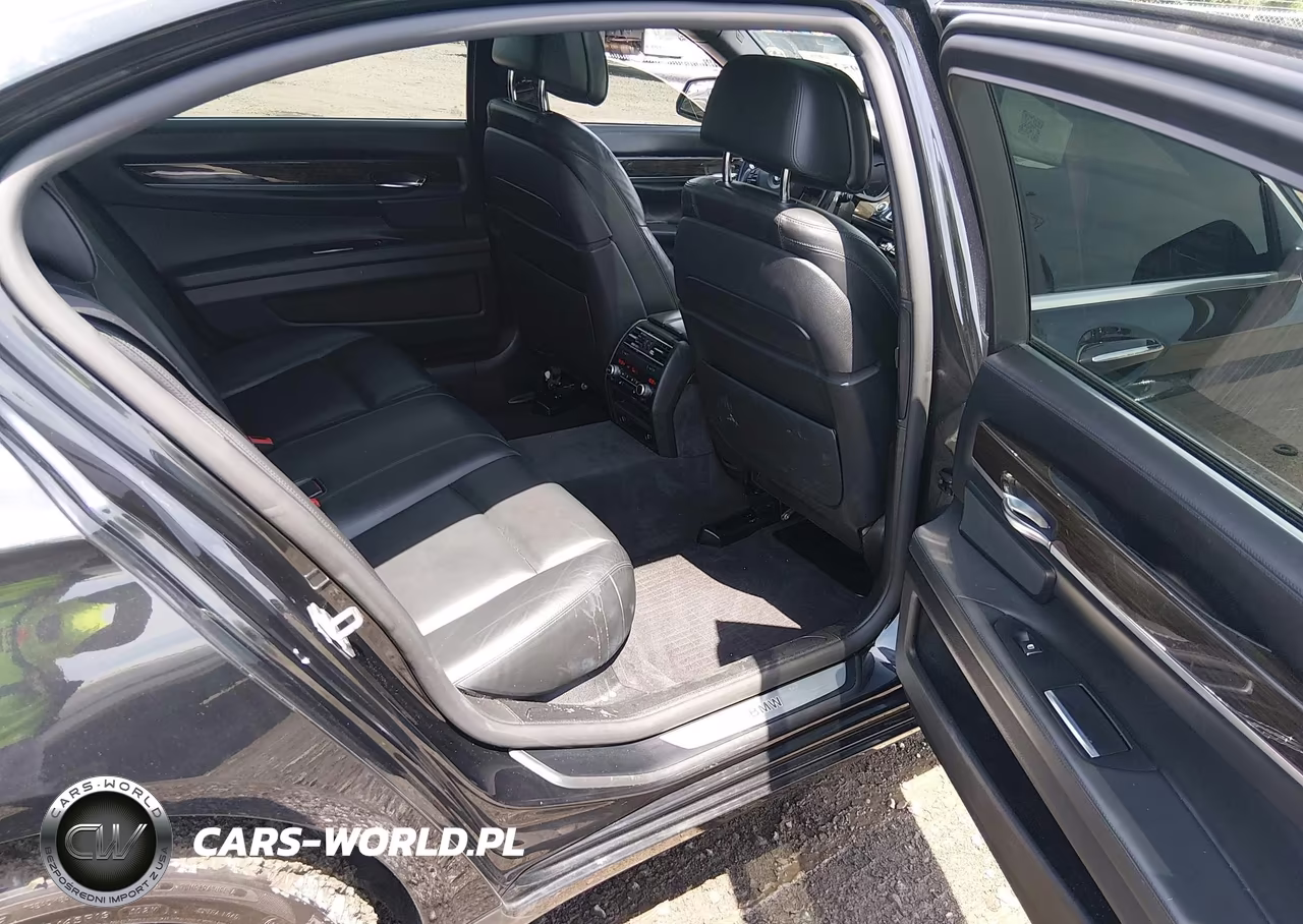 2015 BMW 750Li VIN:WBAYE8C55FD782322 - 8