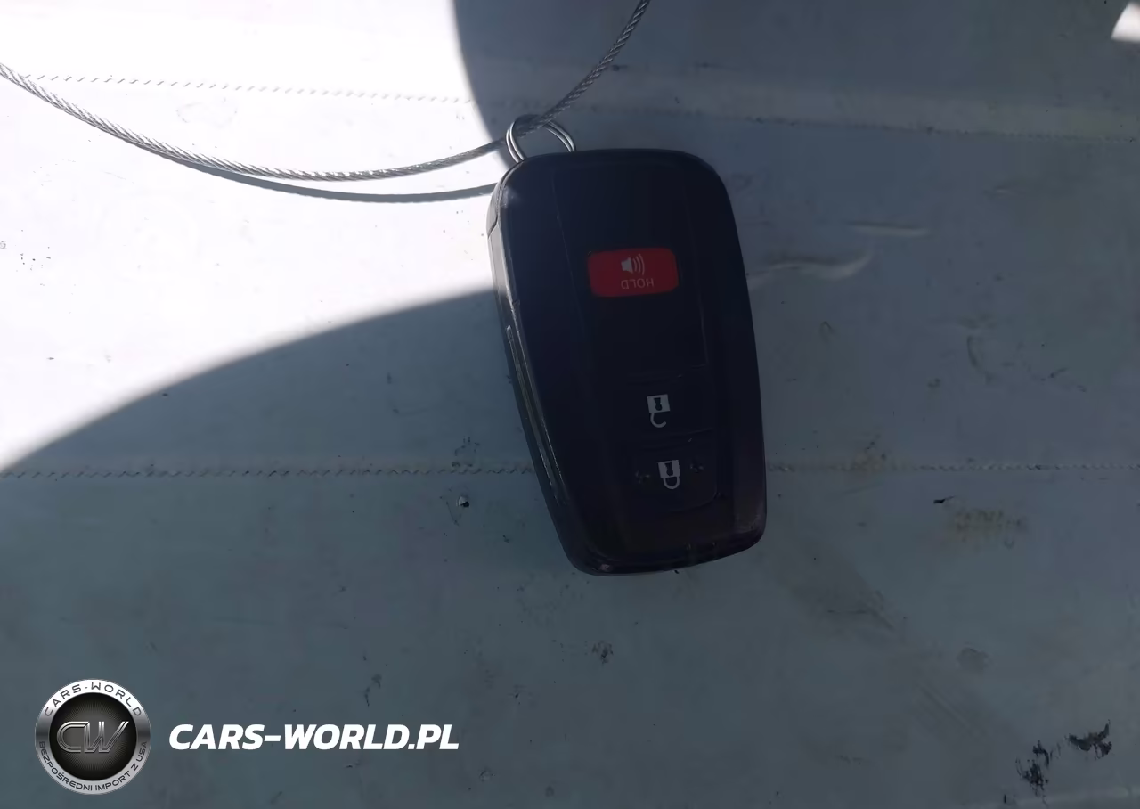 2017 Toyota Prius Two VIN:JTDKBRFU6H3574792 - 11